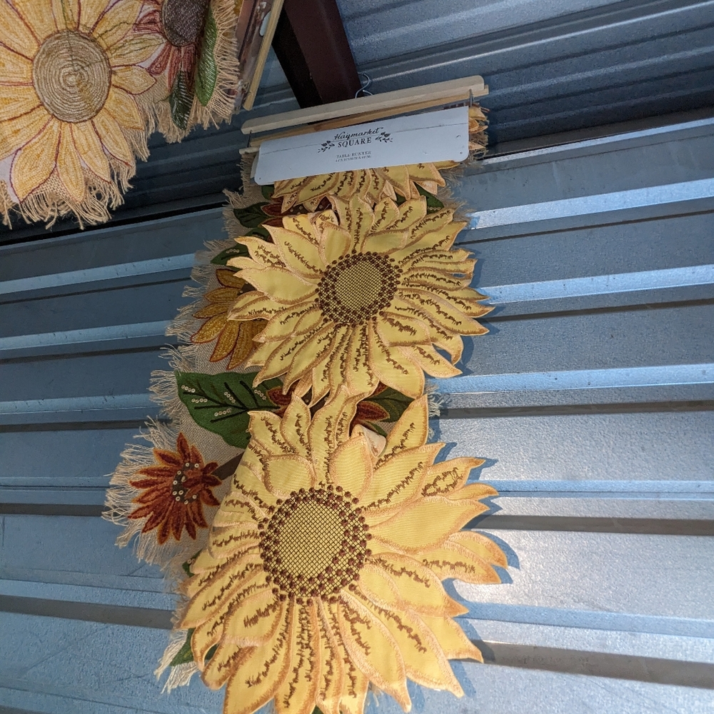 Fall Table runners - Picture 5 of 8